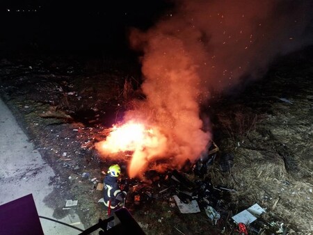 4 Požar smeti v naselju Smrekec